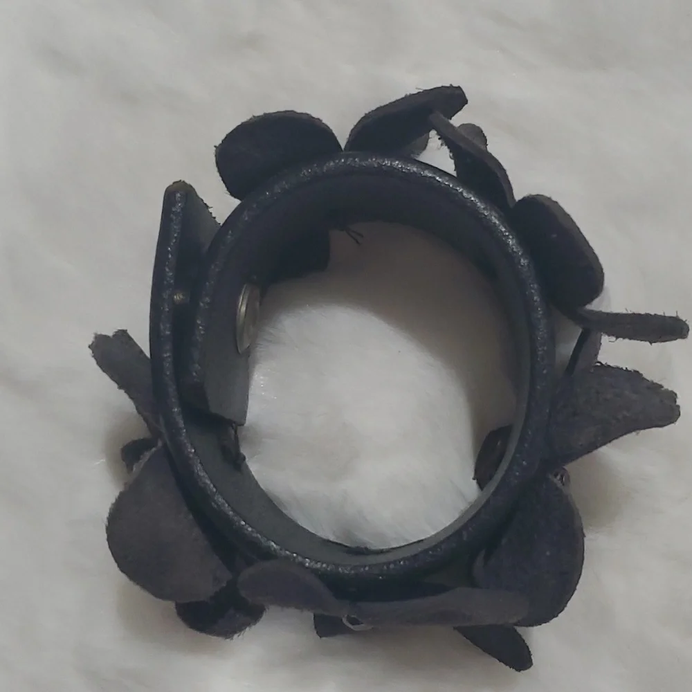 Leather cuff black gray flowers